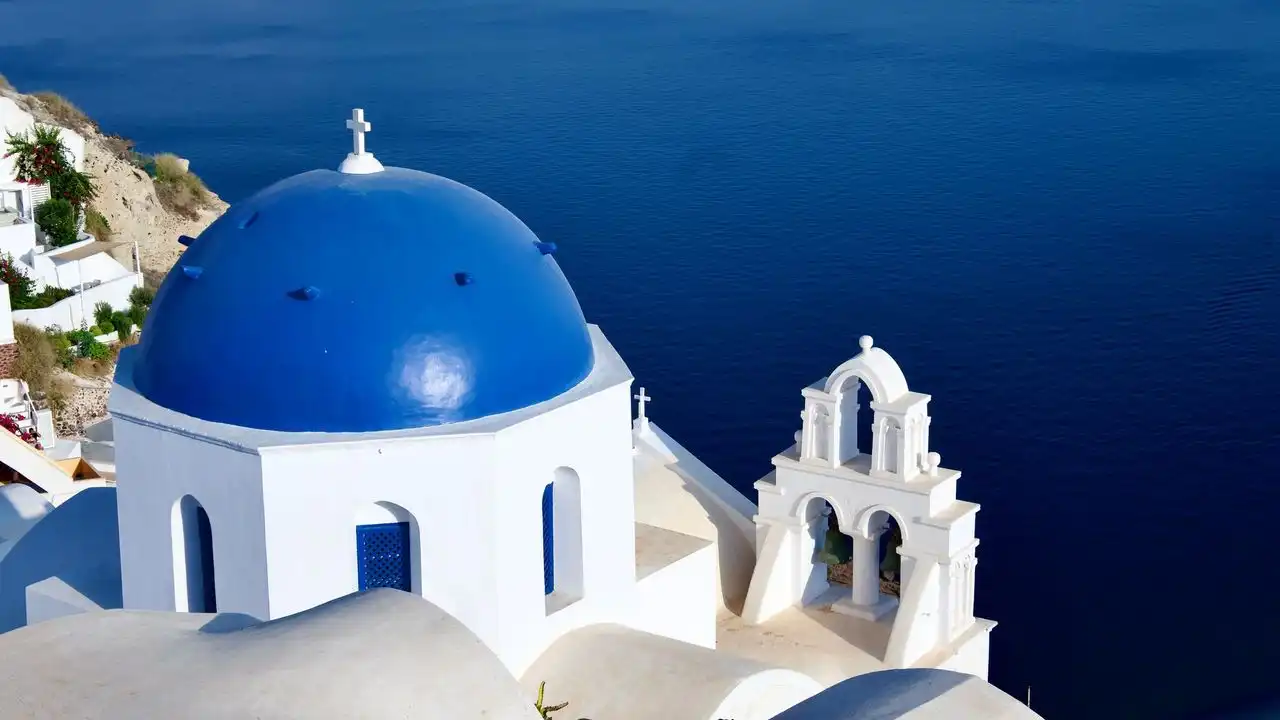5 Reasons To Learn Modern Greek